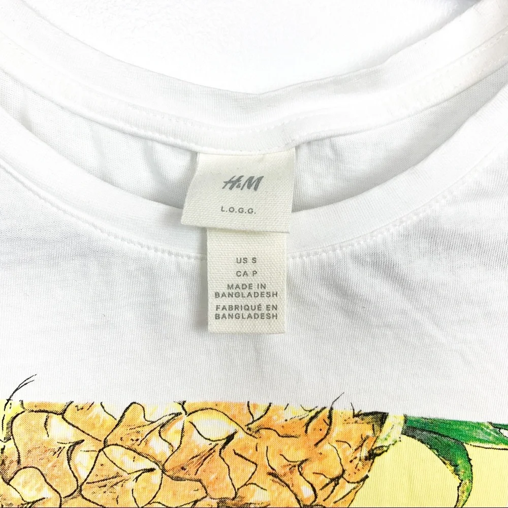 Aloha Summer H&M White Pineapple Print Short Sleeve - Picture 5 of 7